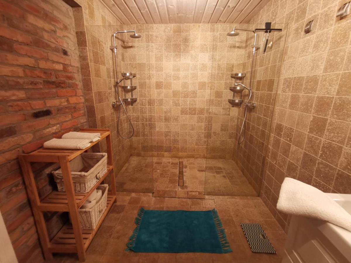 House Of Freedom With Sea View Sauna And Jacuzzi Oslonino المظهر الخارجي الصورة